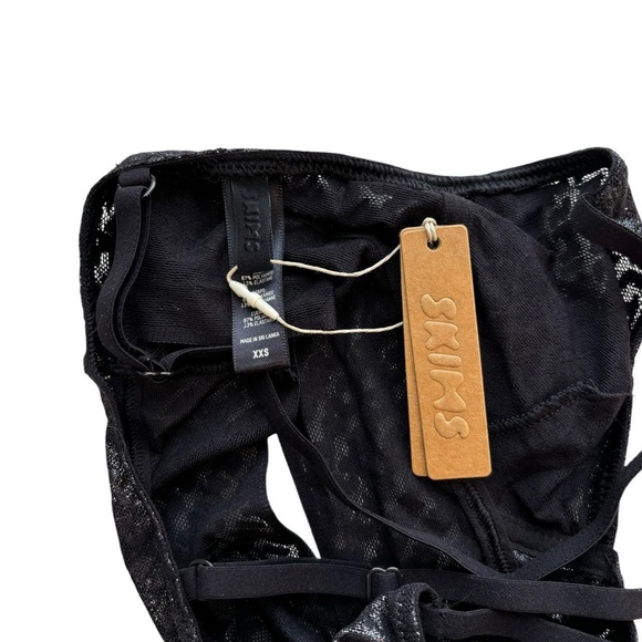 NWT SKIMS Logo mesh triangle bralette in the color Onyx foil!! Size xxs - Picture 5 of 6